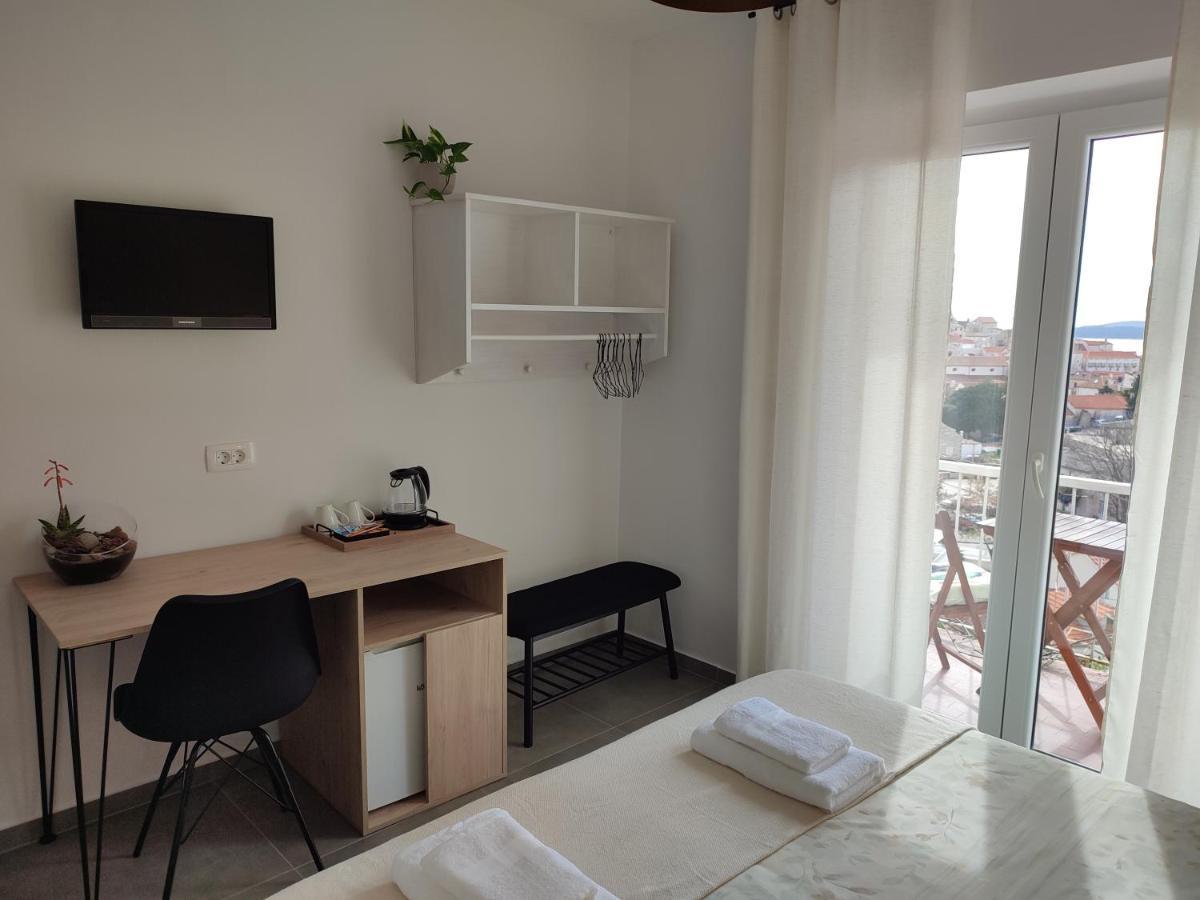 Guest House Vuljan Хвар Екстериор снимка
