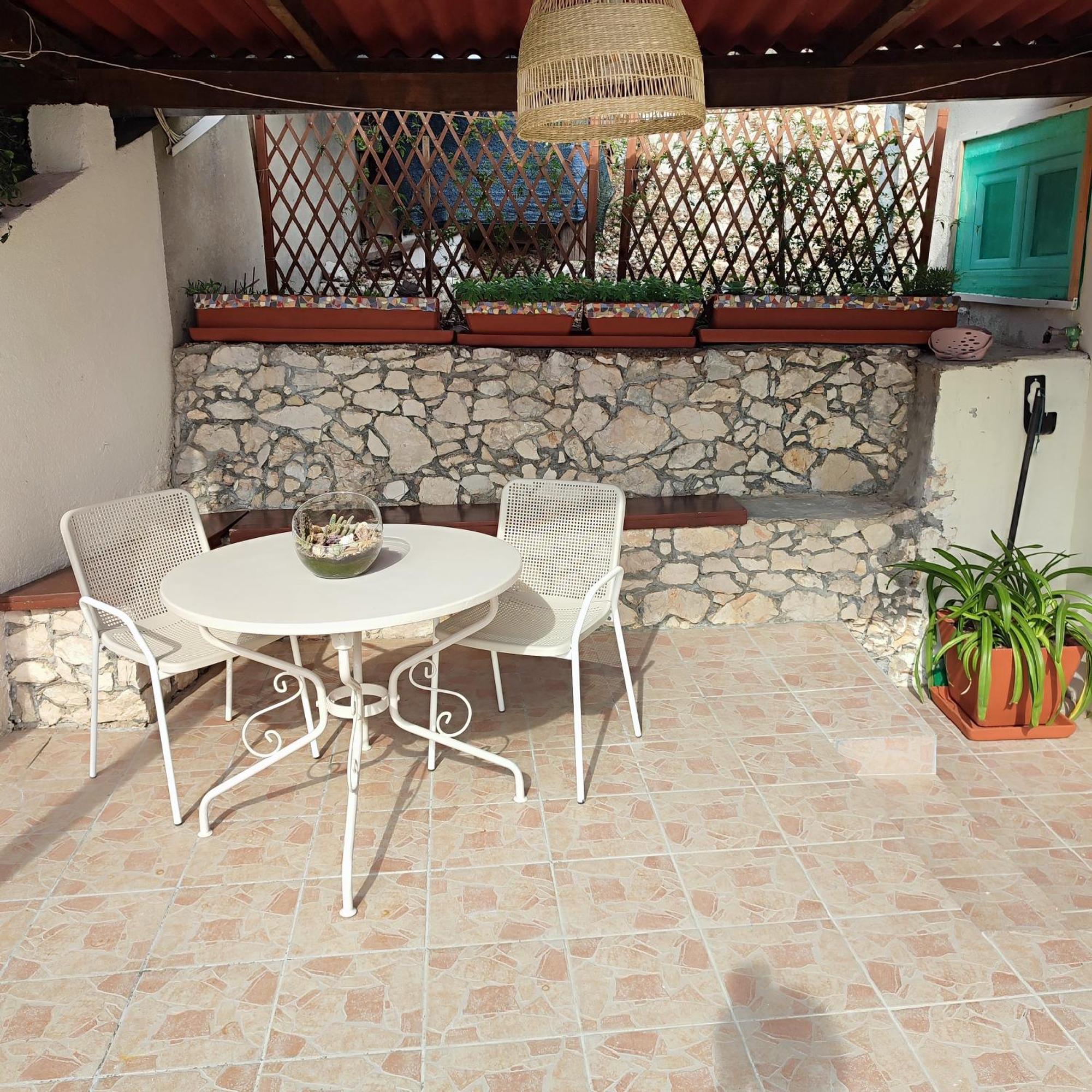 Guest House Vuljan Хвар Екстериор снимка