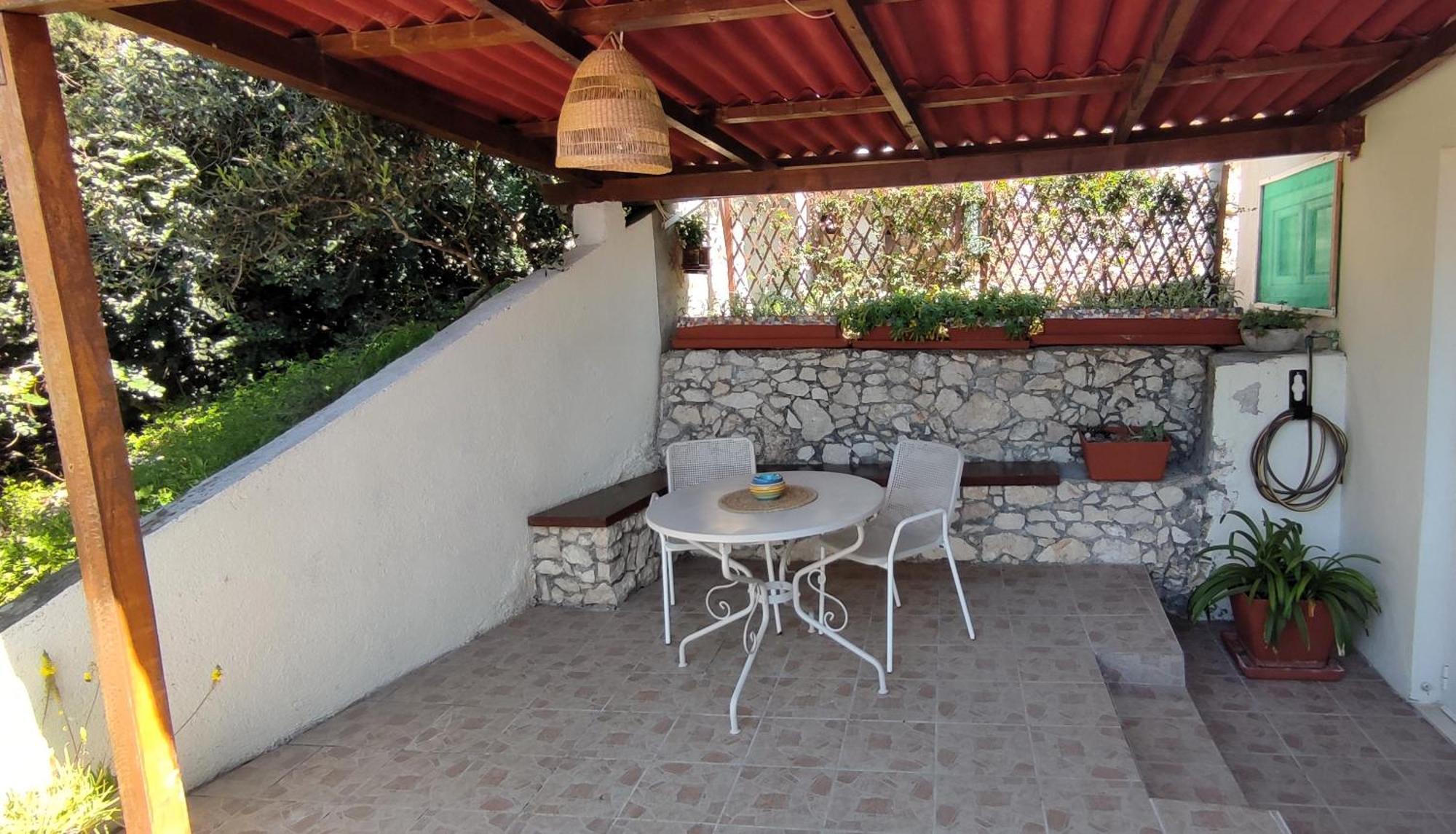 Guest House Vuljan Хвар Екстериор снимка